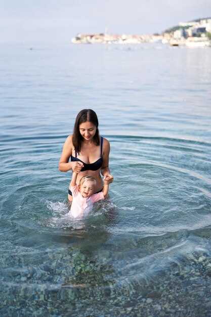 Как ребенок дышит в утробе матери и безопасно находится в воде